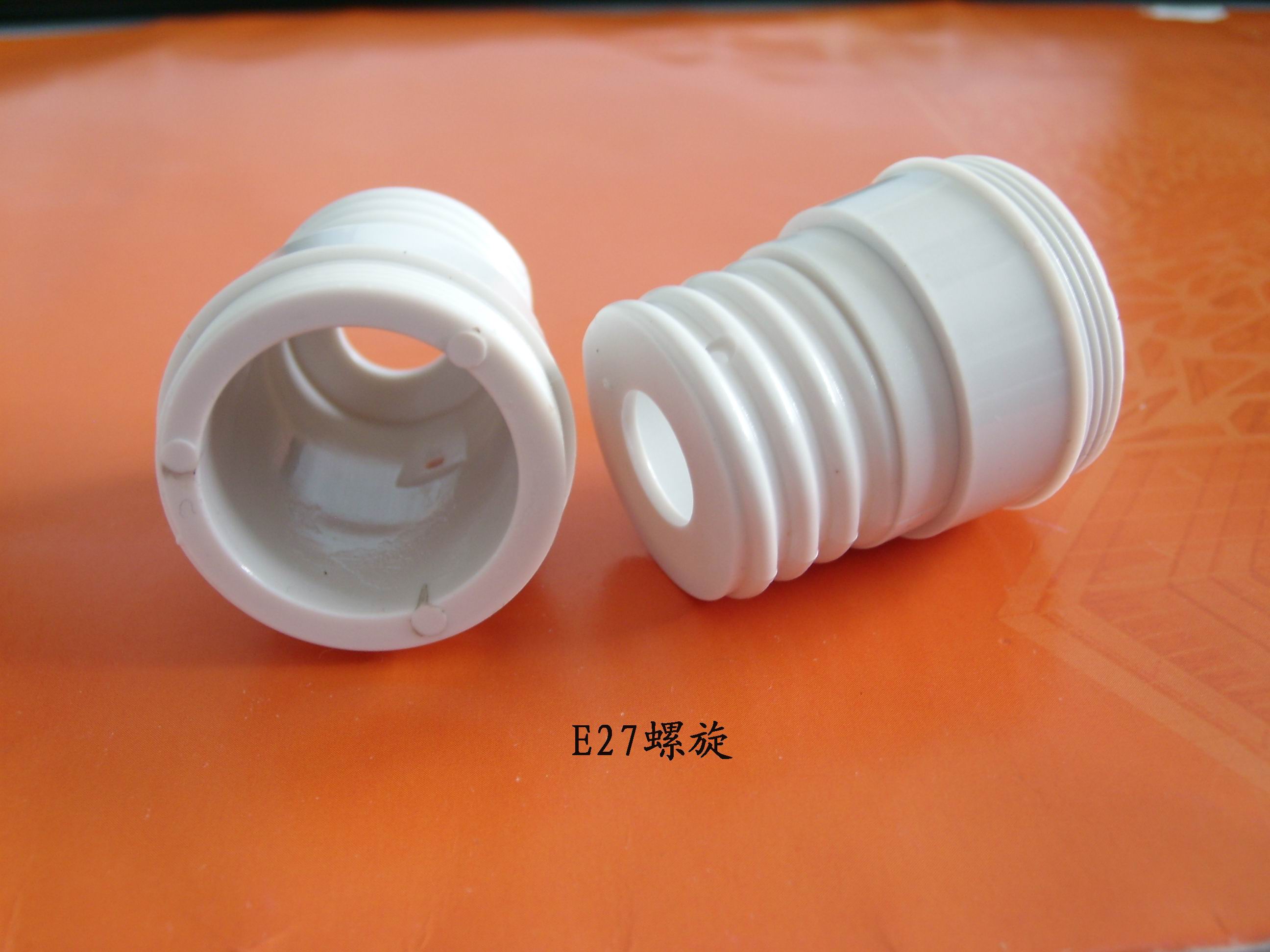 旭錦供應(yīng)塑膠支架，燈頭