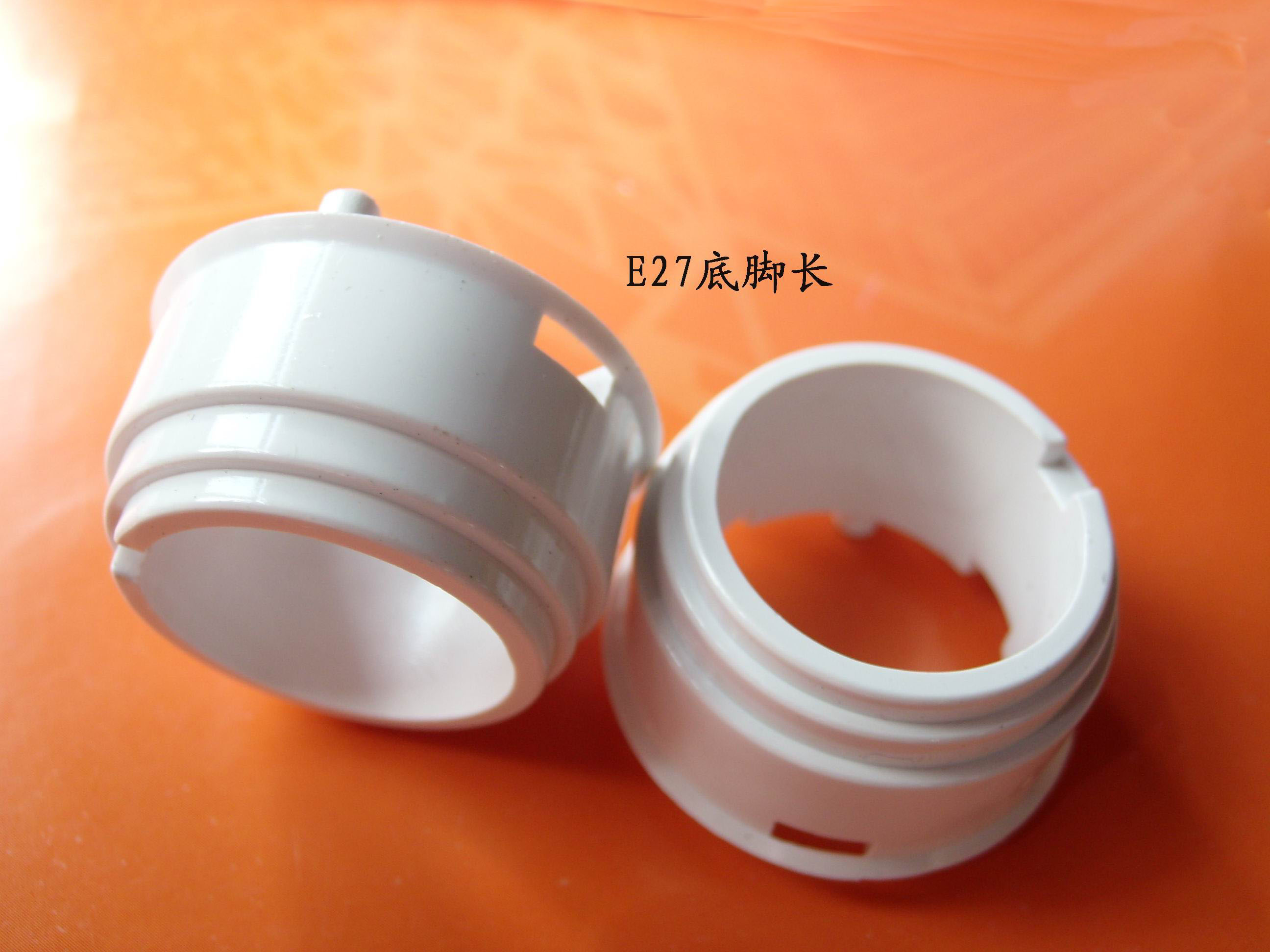 旭錦供應(yīng)塑膠支架，燈頭