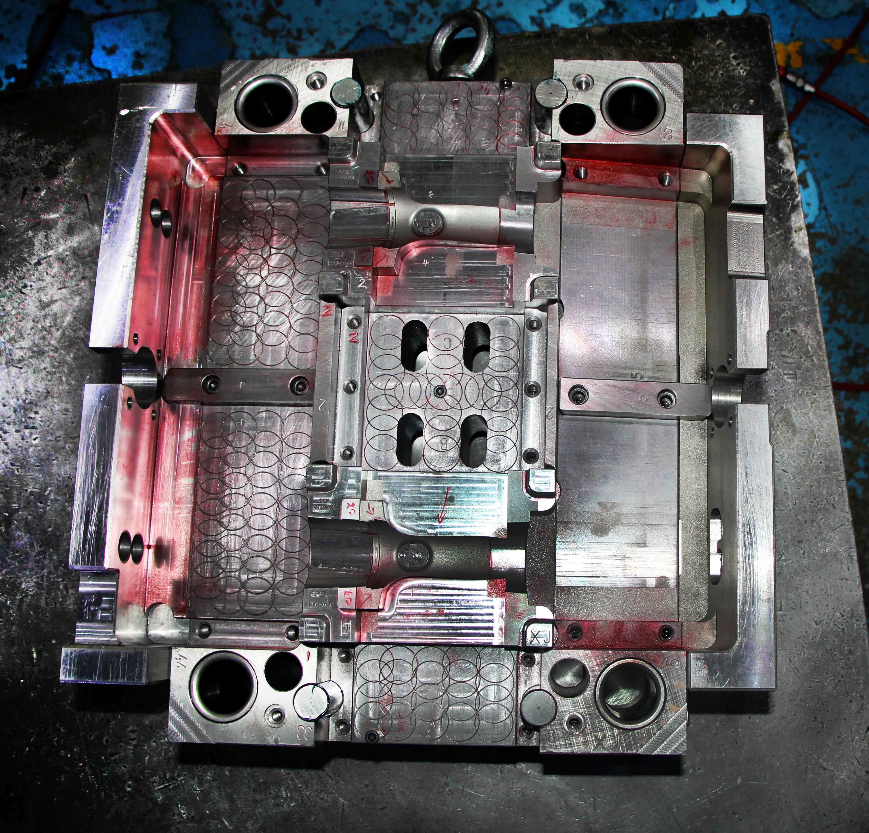 旭錦塑膠模具有限公司 旭錦塑膠模具有限公司