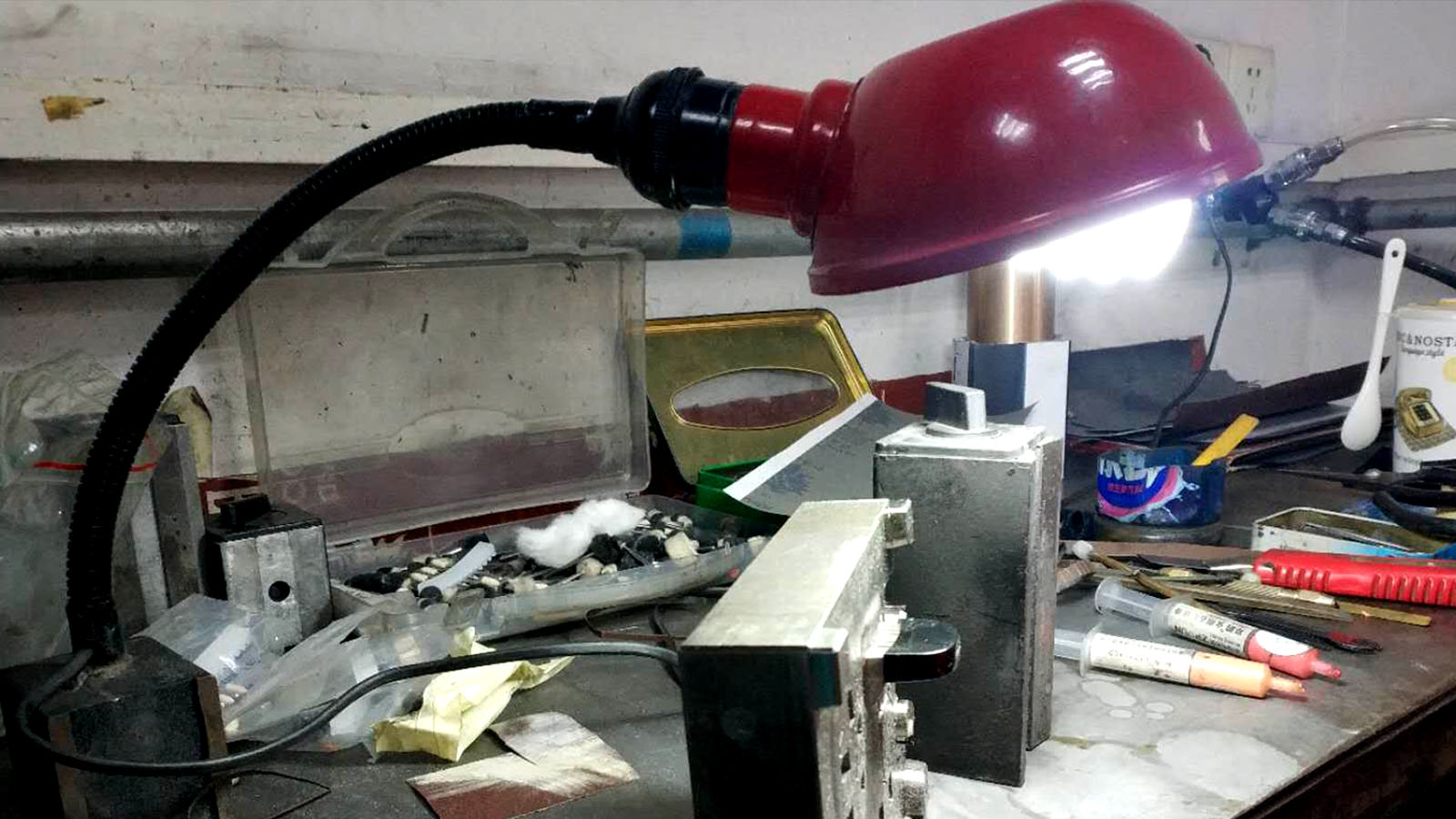 旭錦塑膠模具，掃模房