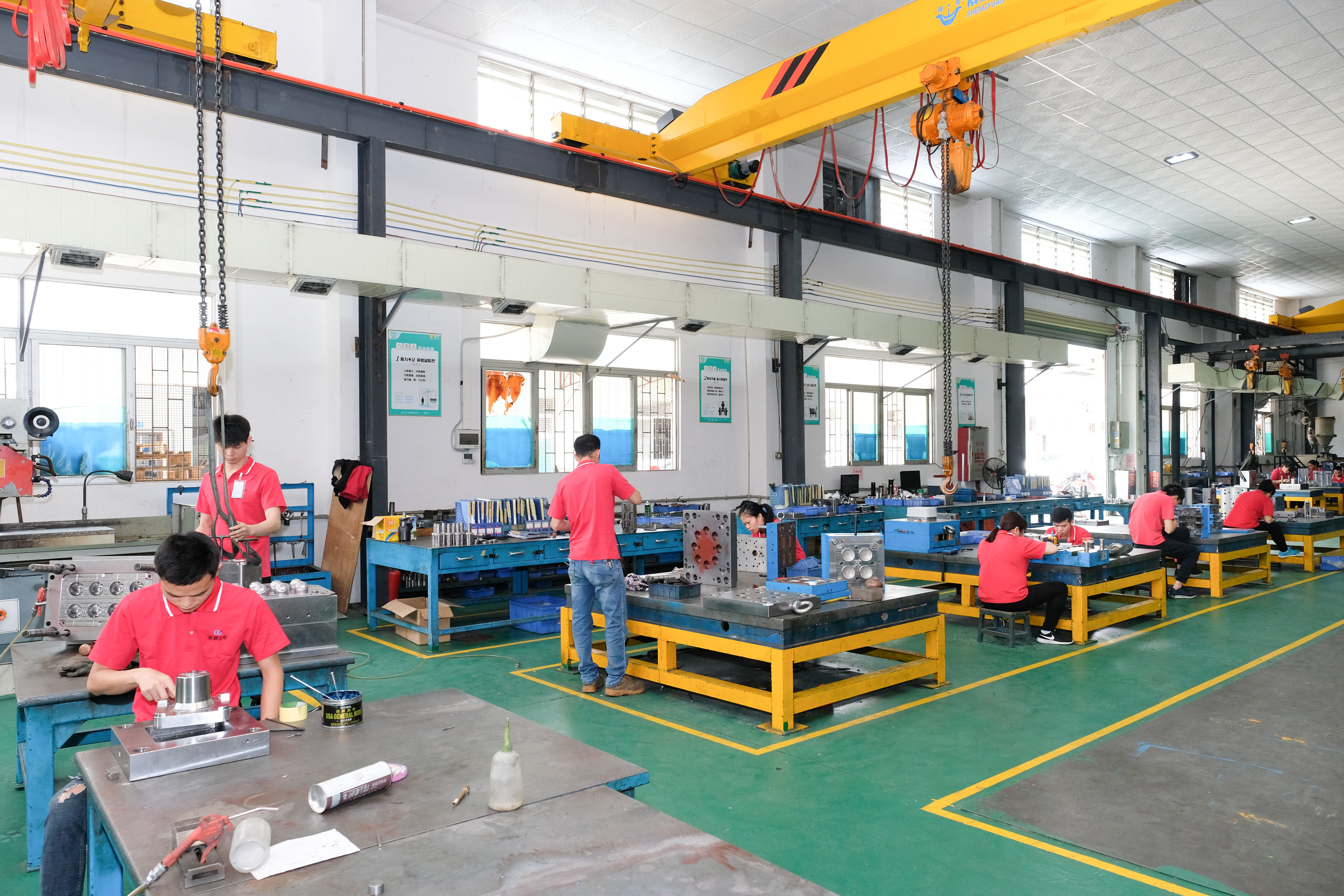 中山模具廠家旭錦注塑模具加工制造 中山模具廠家旭錦注塑模具加工制造