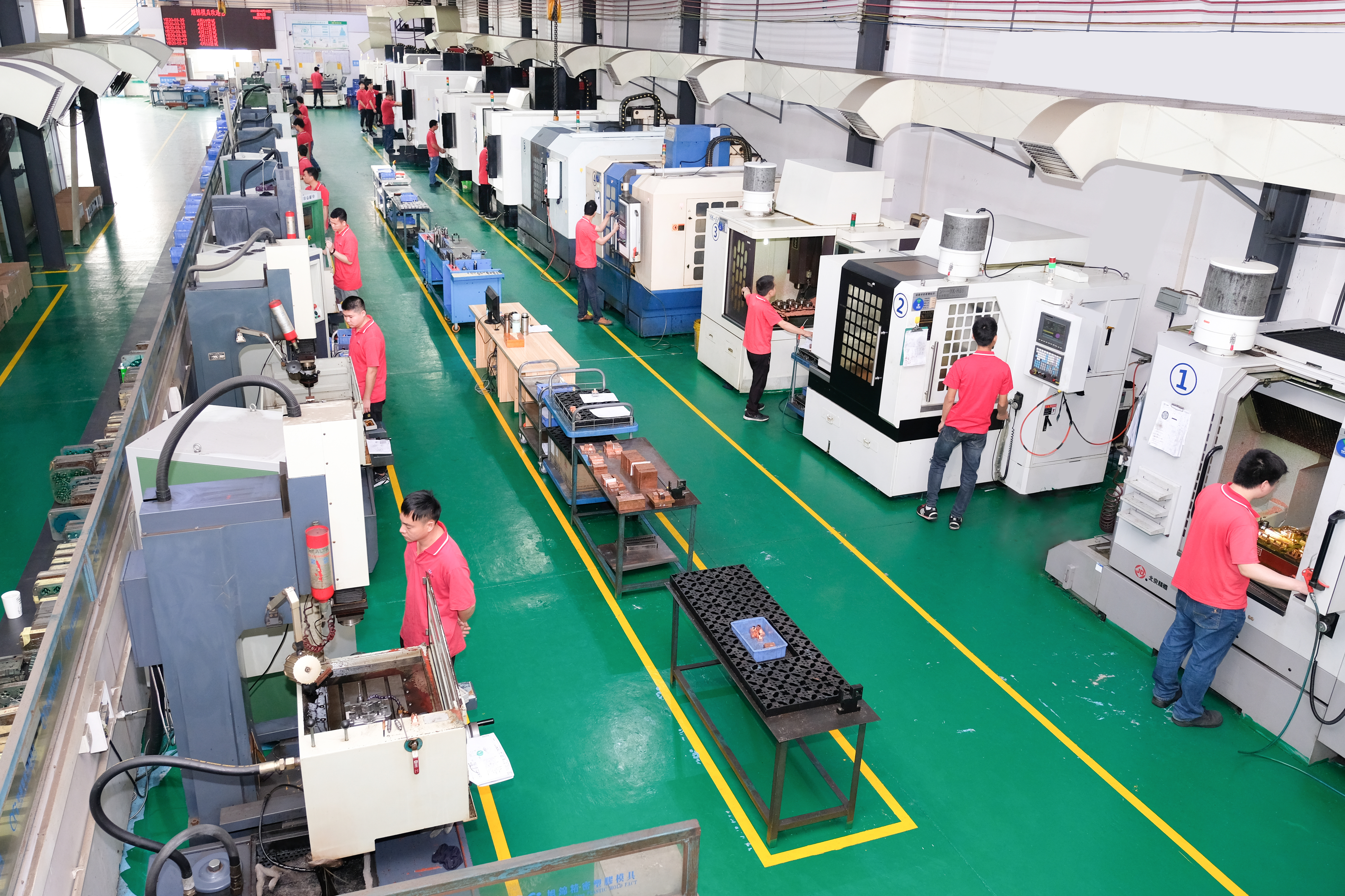 旭錦塑膠模具 注塑模具車(chē)間圖 旭錦塑膠模具 注塑模具車(chē)間圖